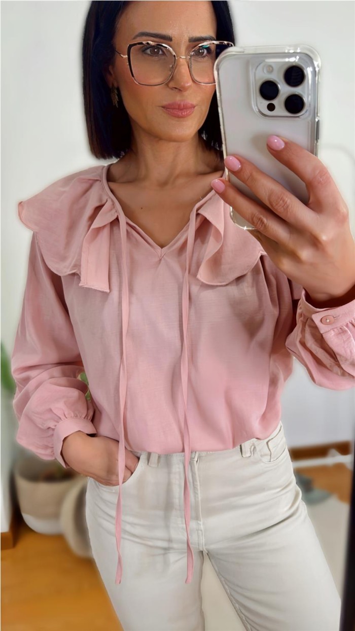 Blusa cuellos en rosa maquillaje