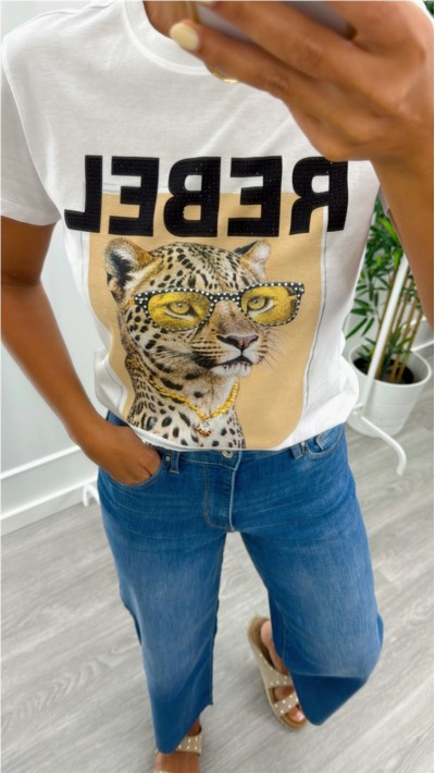 CAMISETA DIBUJADA CON TONOS VERDE Y AMARILLOS