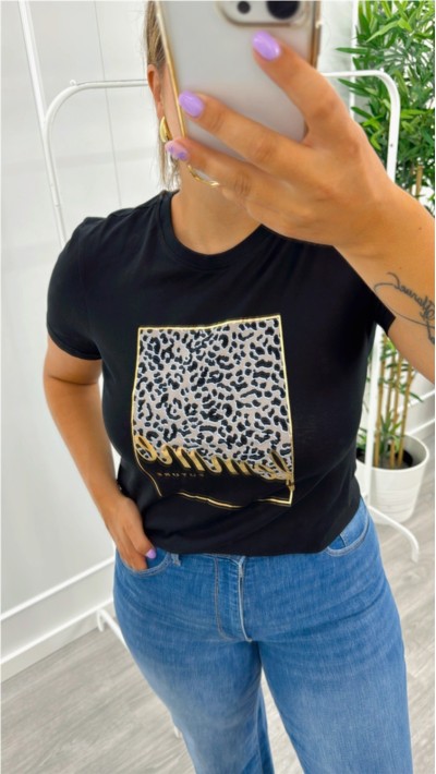 CAMISETA ESTAMPADO PRINT CON DISTINTOS FONDOS