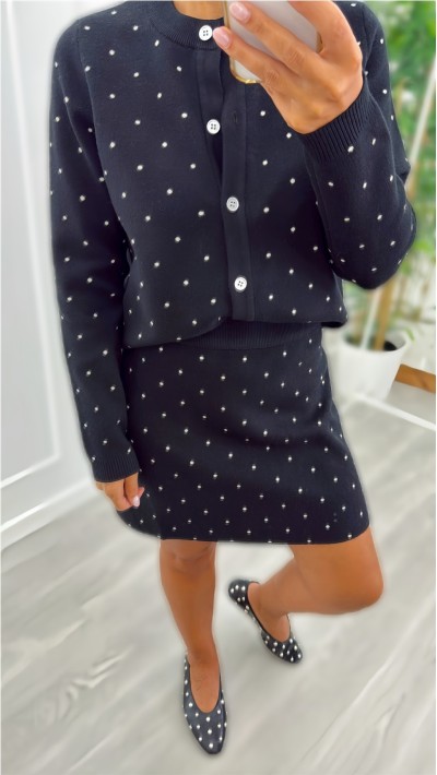 chaqueta punto con topitos en blanco y botones en plata