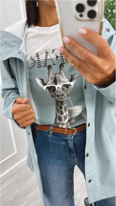 chubasquero engomado con capucha 2