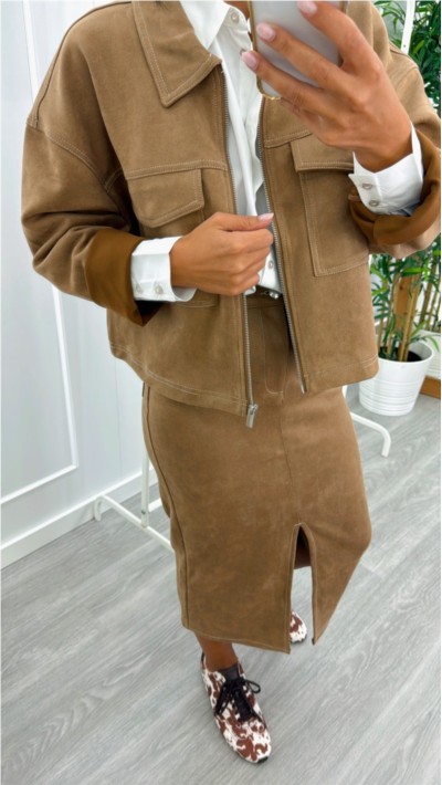 CHAQUETA CORTA ANTE BOLSILLOS CUADRADOS