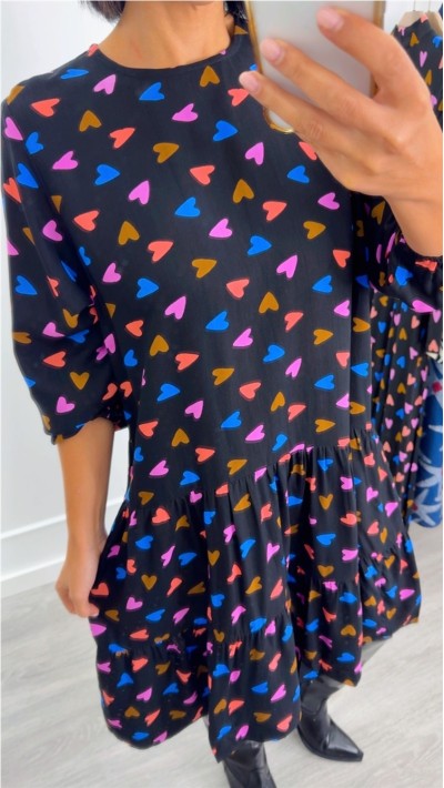 Vestido corto forndo negro corazones de colores 2