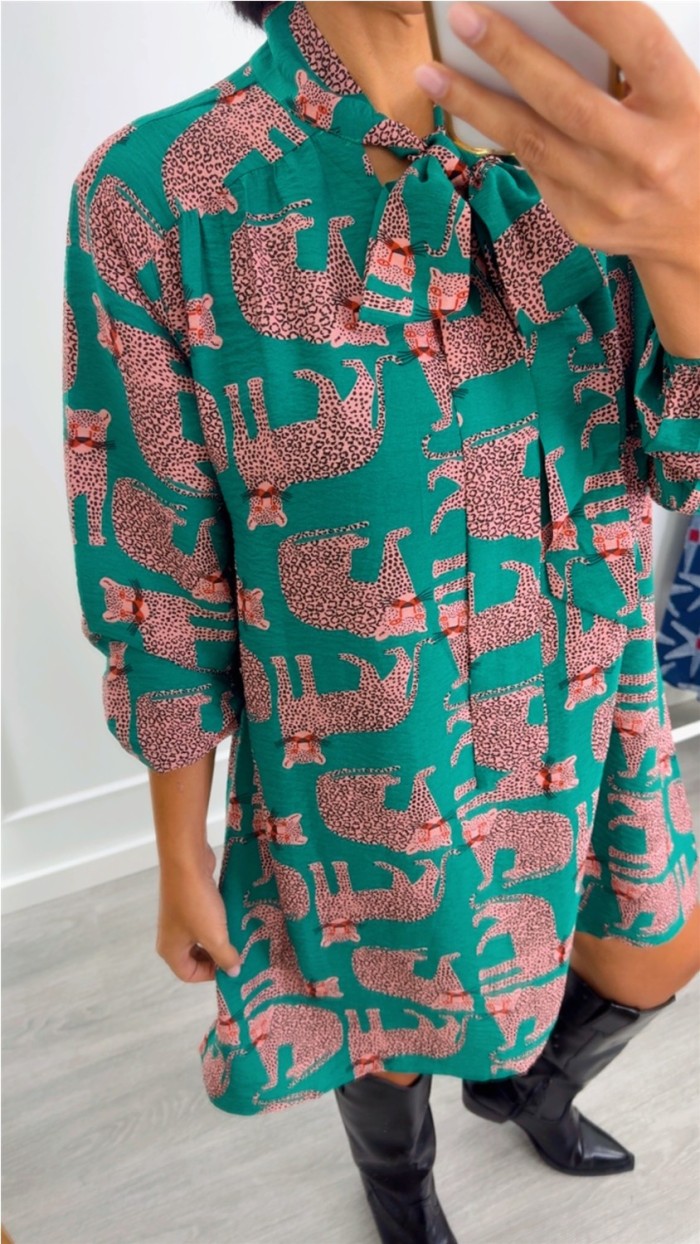 Vestido estampado leopardo cuello lazo