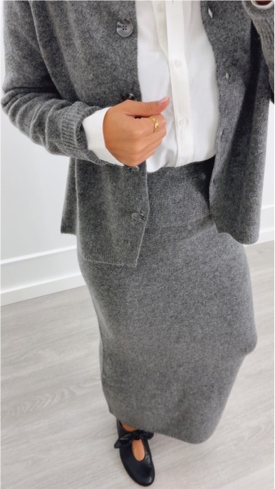 falda de punto gris con vuelta en cintura 2