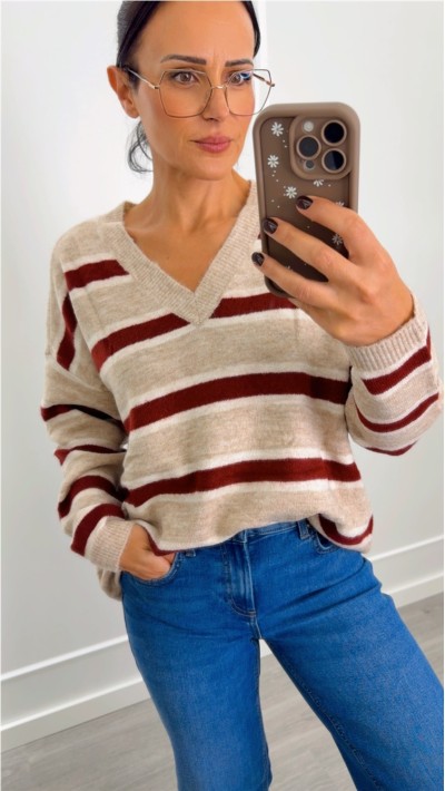 jersey cuello pico oversize rayas y liso color burdeos, beige y rayas