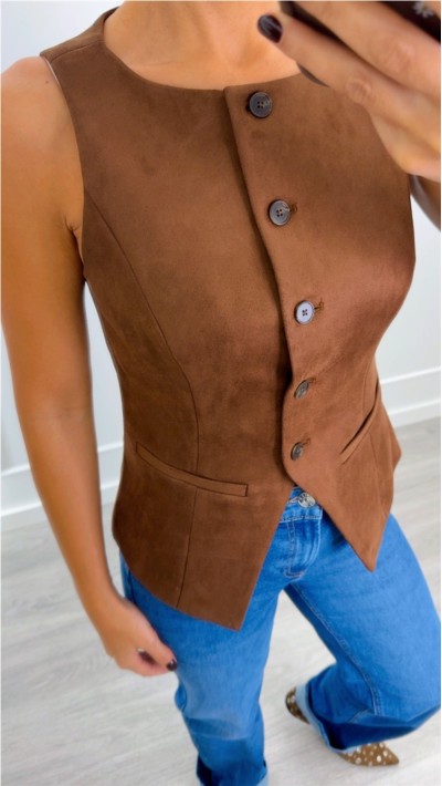 Chaleco suede entallado corte en cintura 2