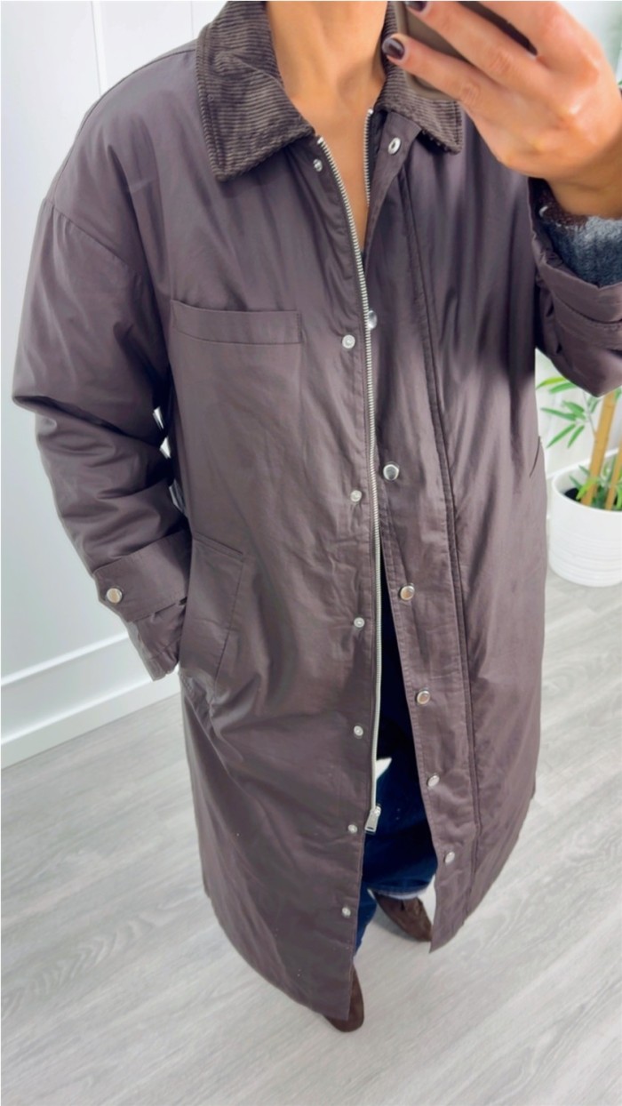 chaqueta larga tipo barbour marrón chocolate