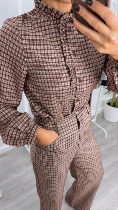 blusa cuadros cuello detalle volante, tejido suave detalle volante del