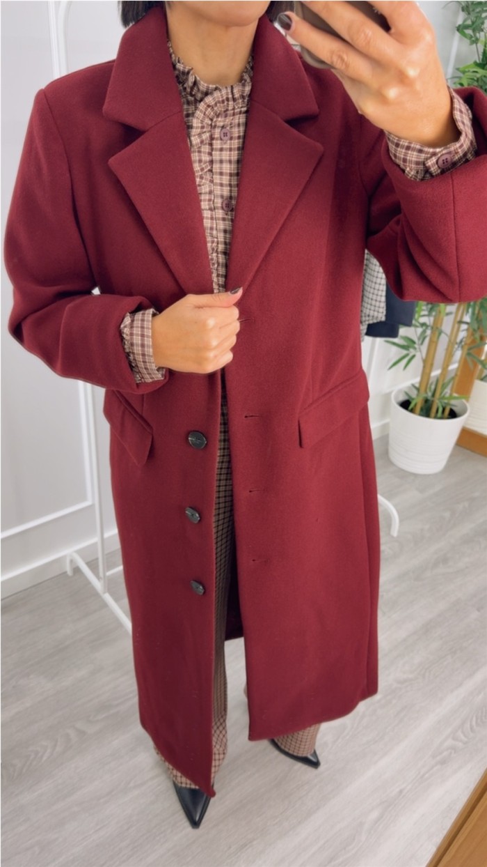 abrigo largo paño con bolsillo solapa , en gris y burdeos abrigo largo paño con bolsillo solapa , en gris y burdeos