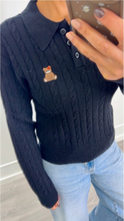 JERSEY TIPO POLO TEJIDO SUAVE DETALLE OSO, NEGRO Y BEIGE