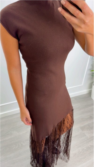 VESTIDO PUNTO FALDA ENCAJE CORTE ASIMÉTRICO EN MARRÓN Y NEGRO