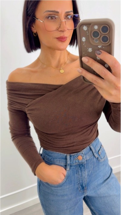TOP ESCOTE CRUZADO MARRÓN CHOCO