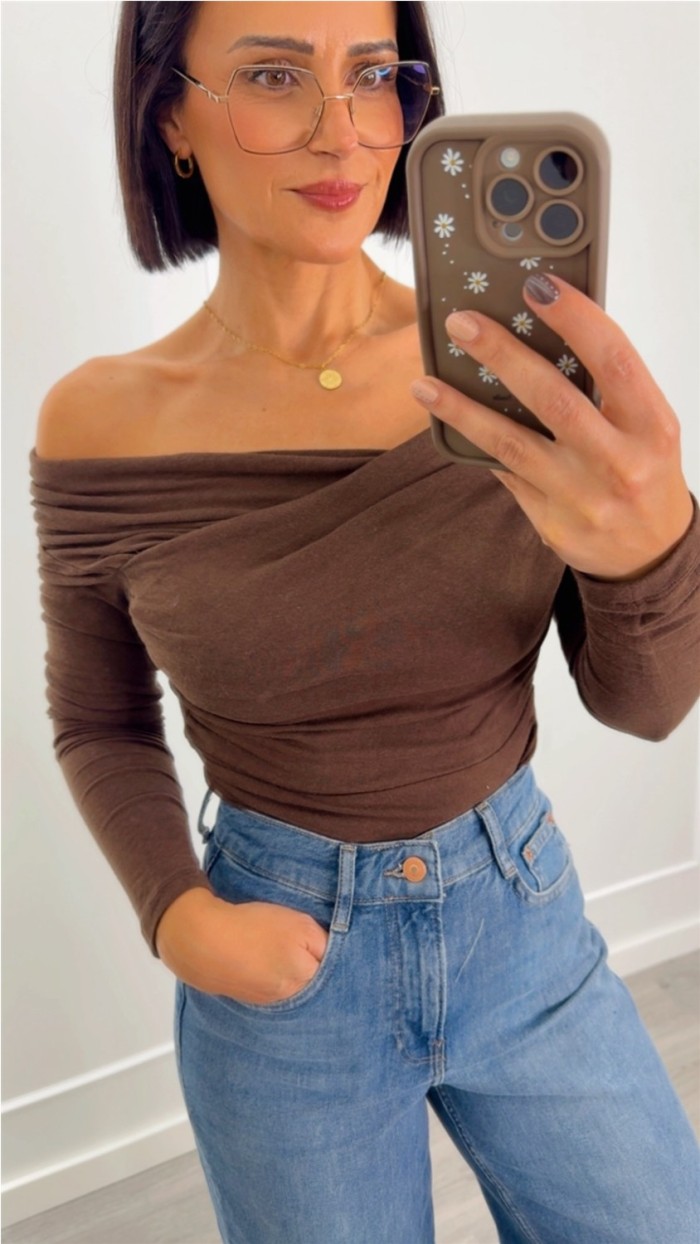 TOP ESCOTE CRUZADO MARRÓN CHOCO