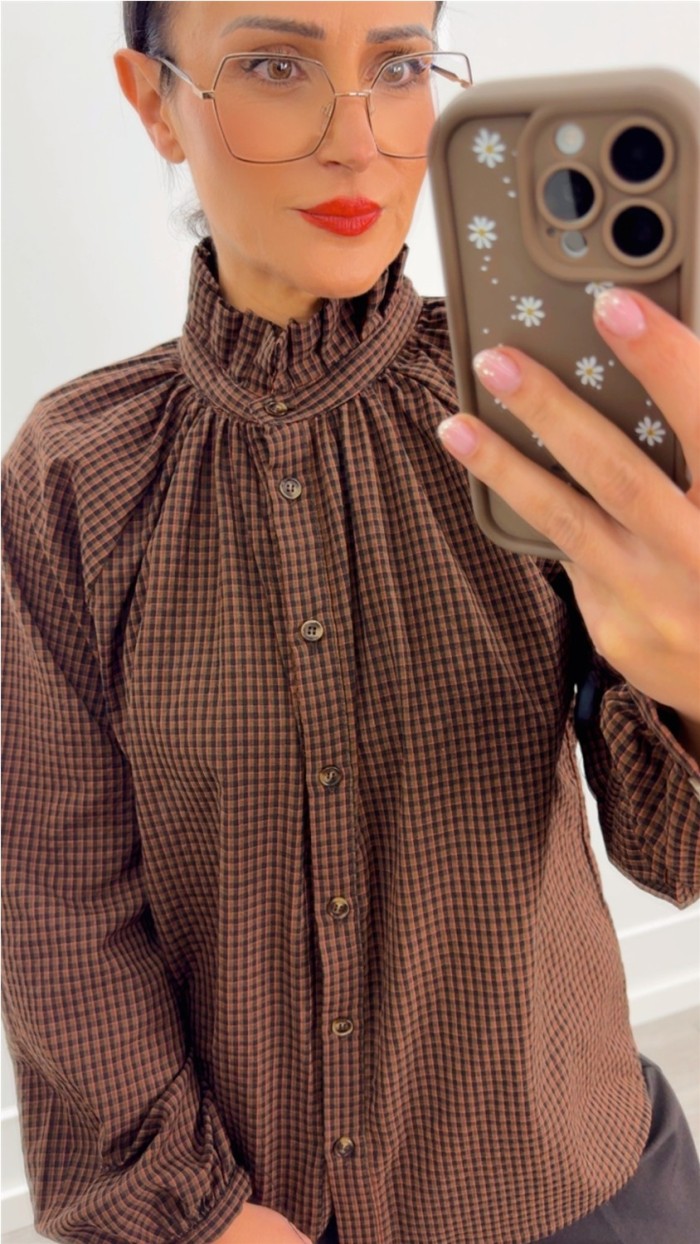 BLUSA MARRON CUELLO MAO