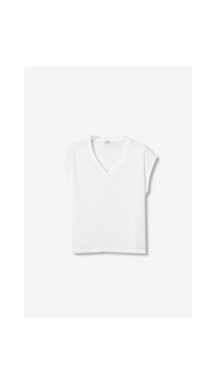 Camiseta básica cuello pico