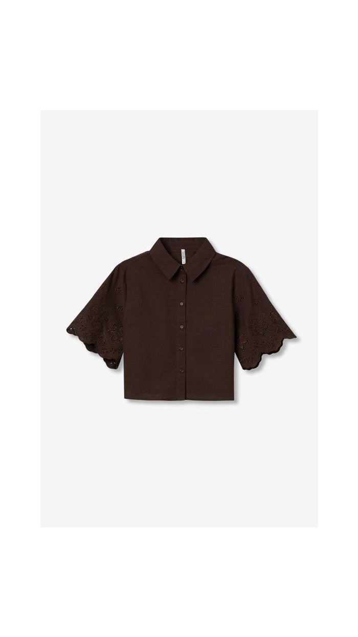 camisa marrón choco bordada