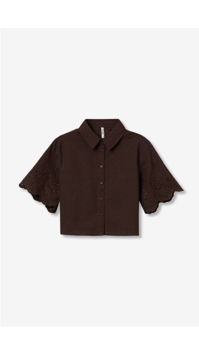 camisa marrón choco bordada