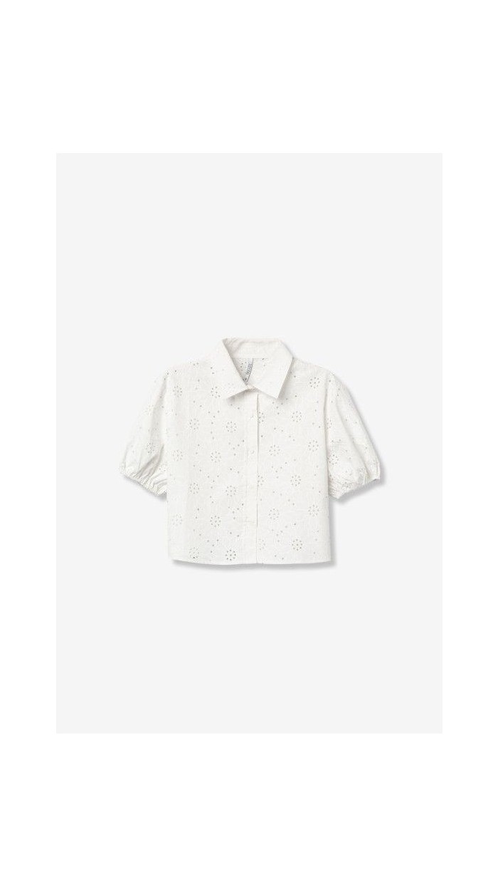 camisa bordada en blanco