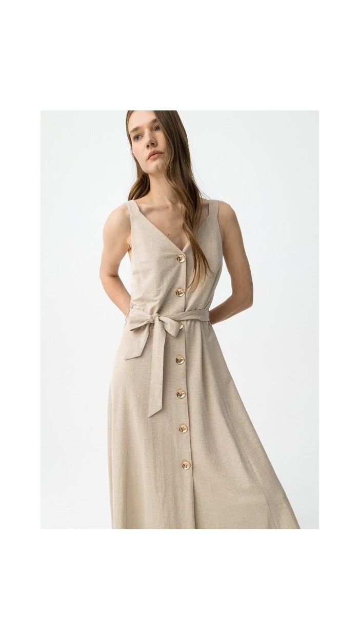 Vestido color arena botones delanteros tira ancha escote v