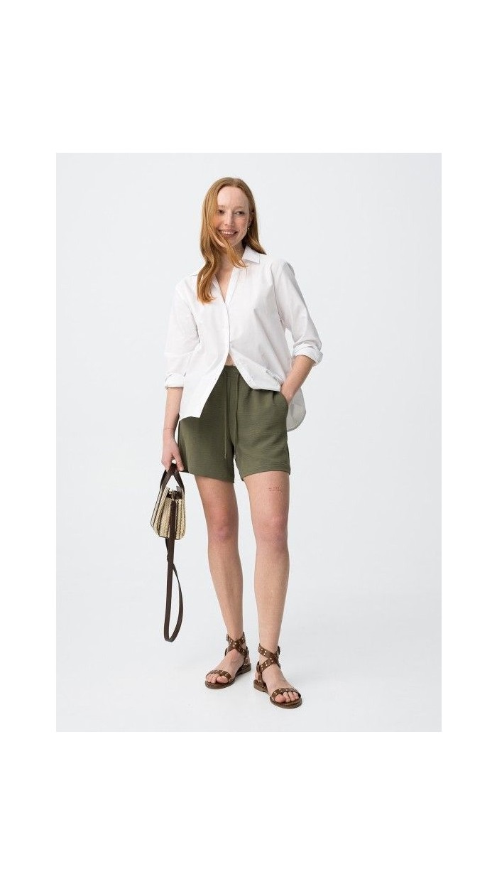 short tela goma en cintura , muy fluído y cómodo