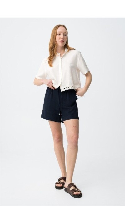 short tela goma en cintura , muy fluído y cómodo