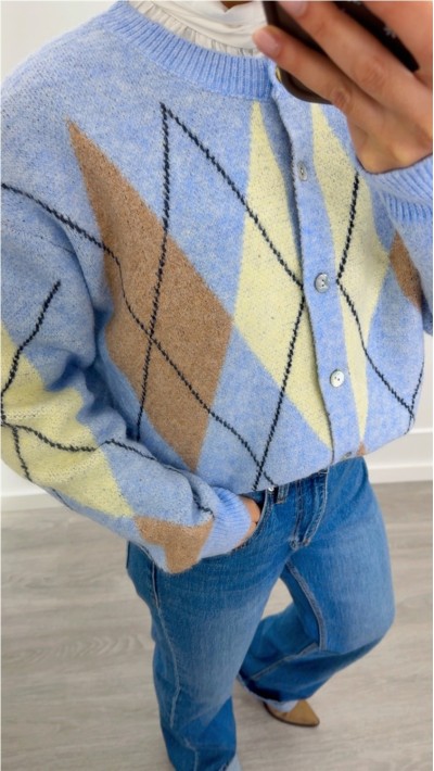 -chaqueta punto rombos en azul y verde