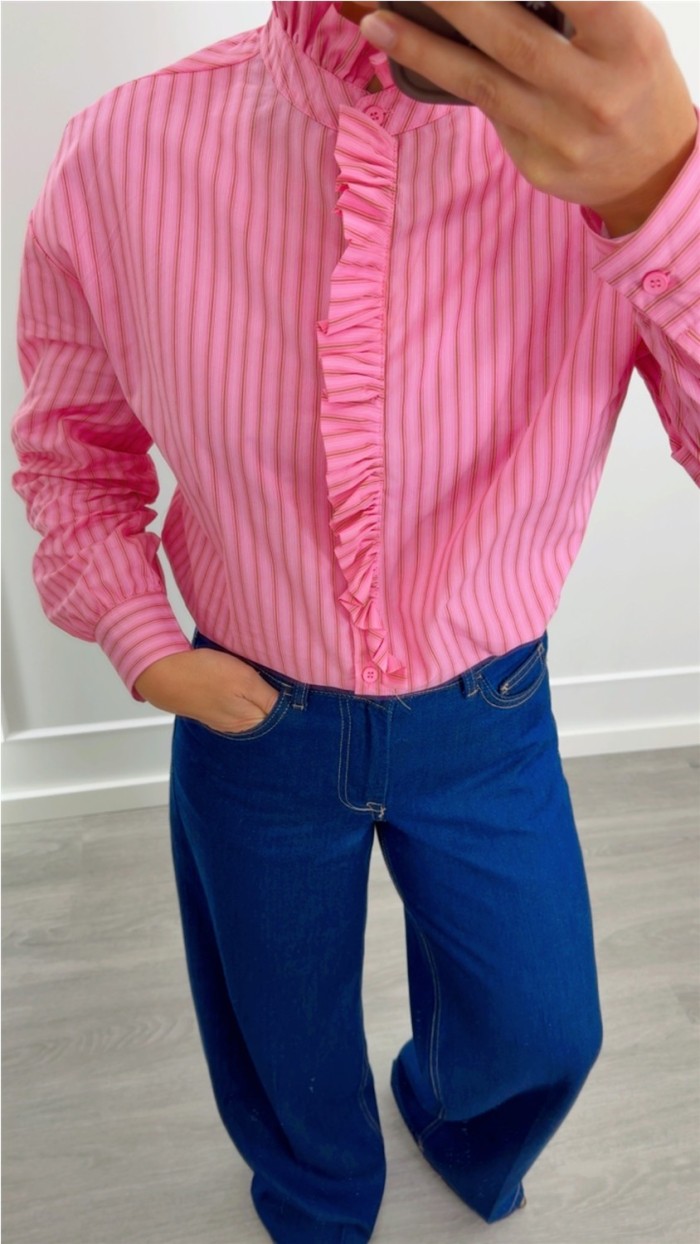 blusa cuello con volante , rayas azul y rojo y rosa y camel, oversize