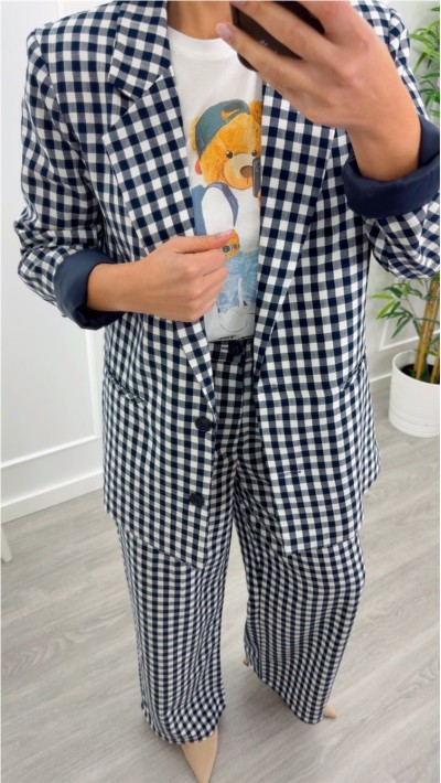pantalón fluído cuadro vichy camel y azul marino