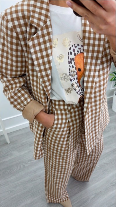 blazer cuadros vichy fluída camel y azul marino 2