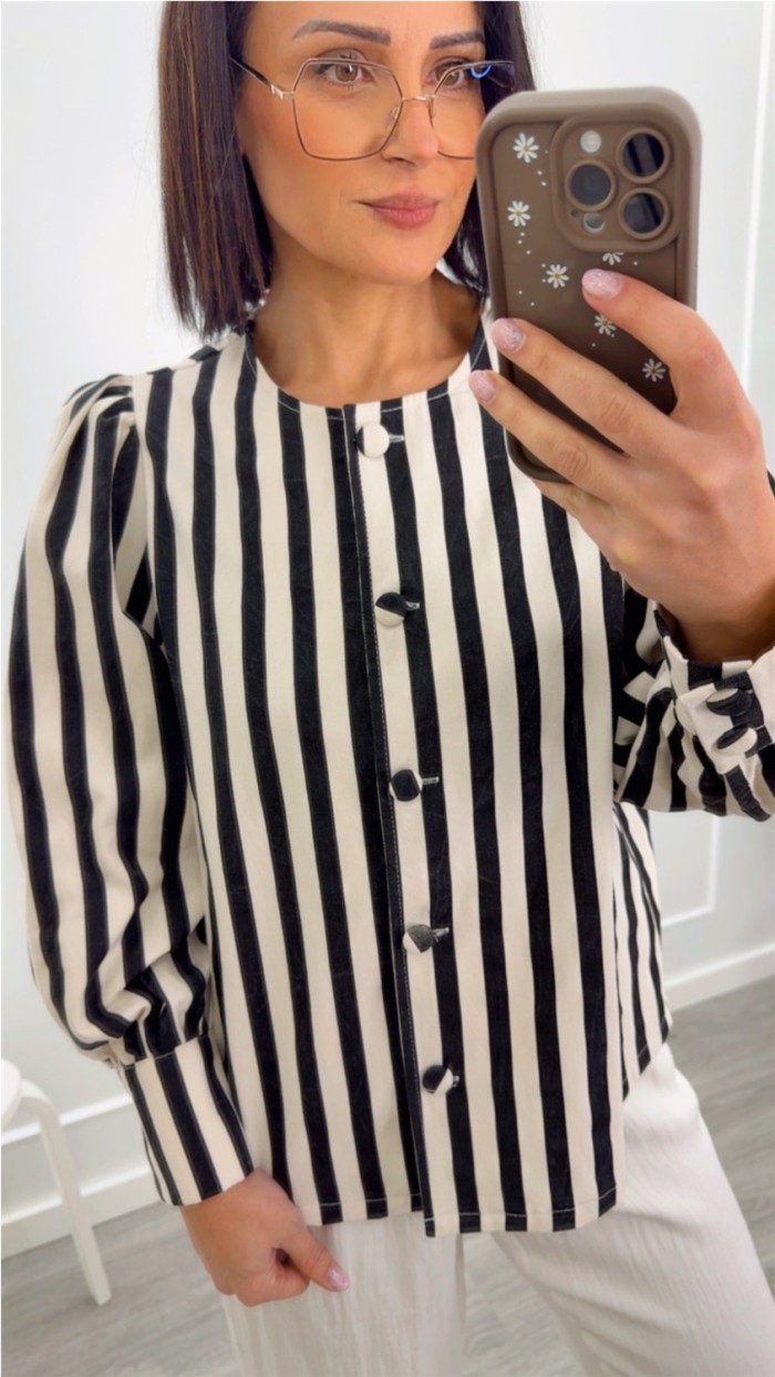 blusa rayas blanco y negromanga abullonada