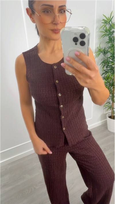 CHALECO ELÁSTICO BOTONES DELANTEROS