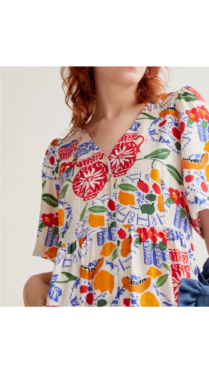 vestido midi estampado fondo blanco