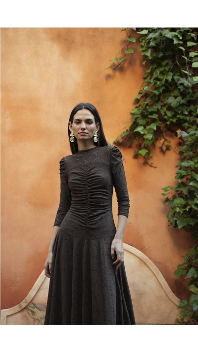 vestido clara punto calado marrón choco 2