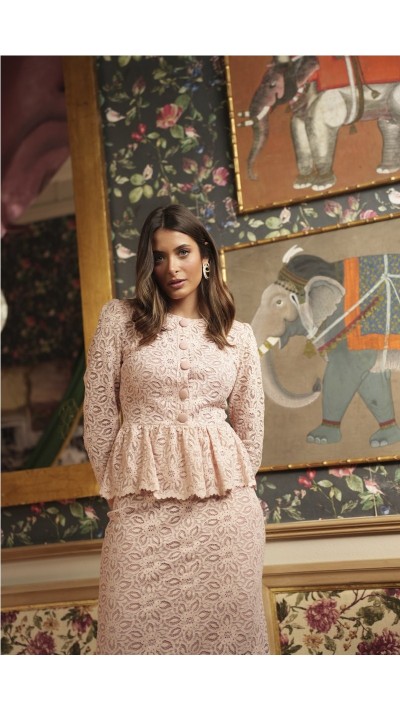 conjunto alanis nude