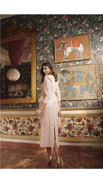 conjunto alanis nude