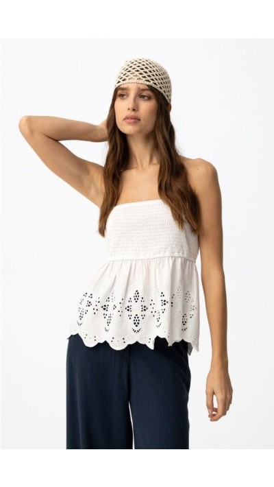 top strad goma en escote palabra de honor bordado