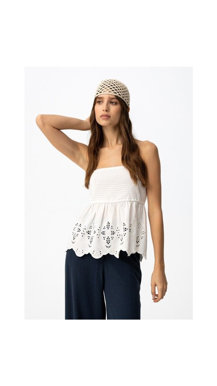 top strad goma en escote palabra de honor bordado