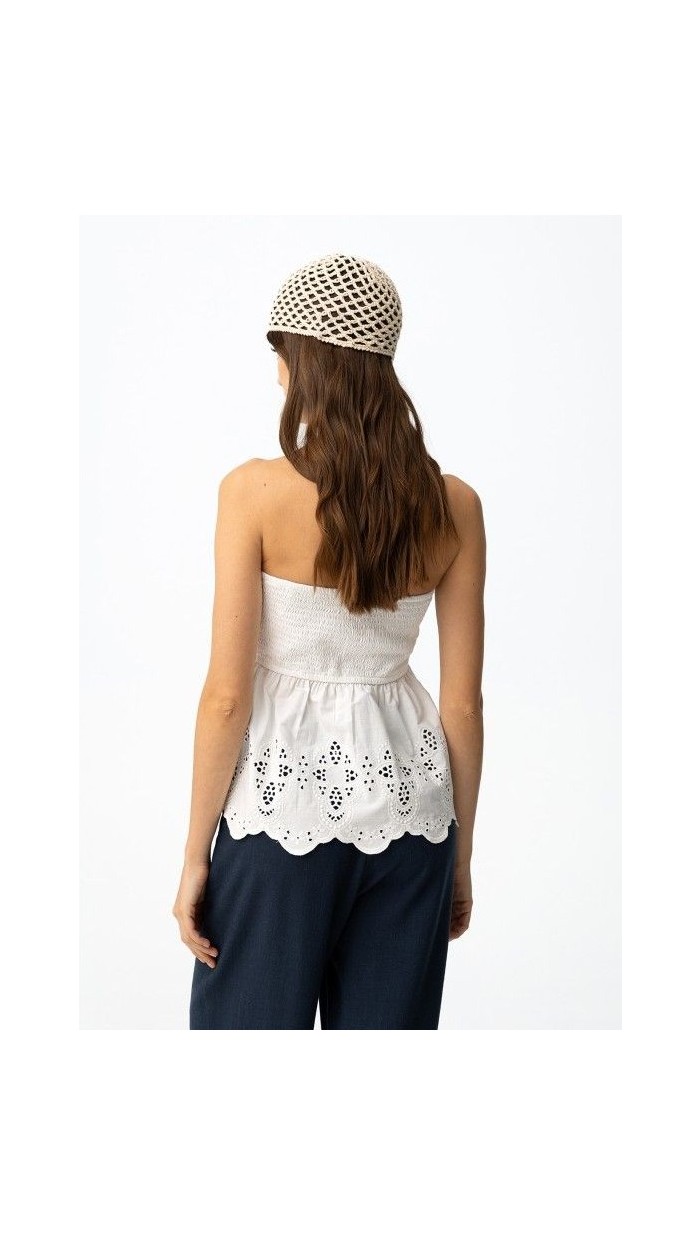 top strad goma en escote palabra de honor bordado