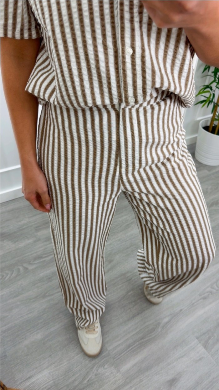 PANTALÓN TELA RAYAS CAMEL Y BLANCO