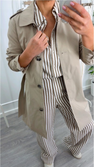 GABARDINA TIPO TRENCH CINTO Y BOLSILLO LATERAL 2