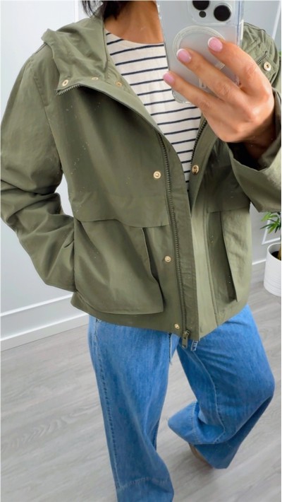 PARKA VERDE BOLSILLO CUADRADO 2