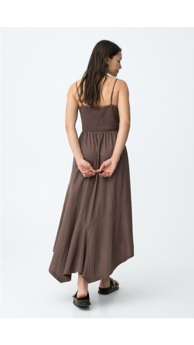 VESTIDO MARRÓN CHOCO ESCOTE DETALLE 2