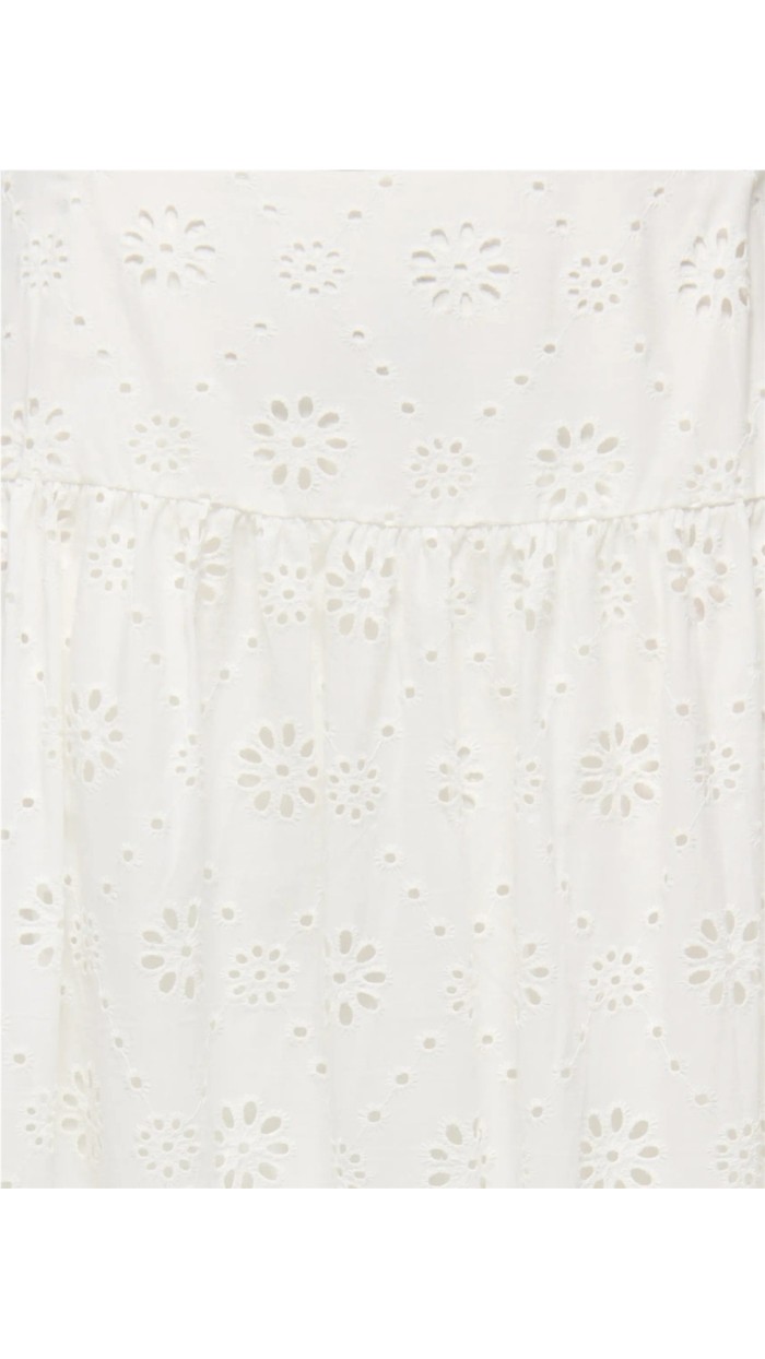 FALDA BLANCA BORCADA