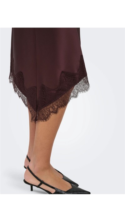 FALDA SATÉN CORTE DESIGUAL