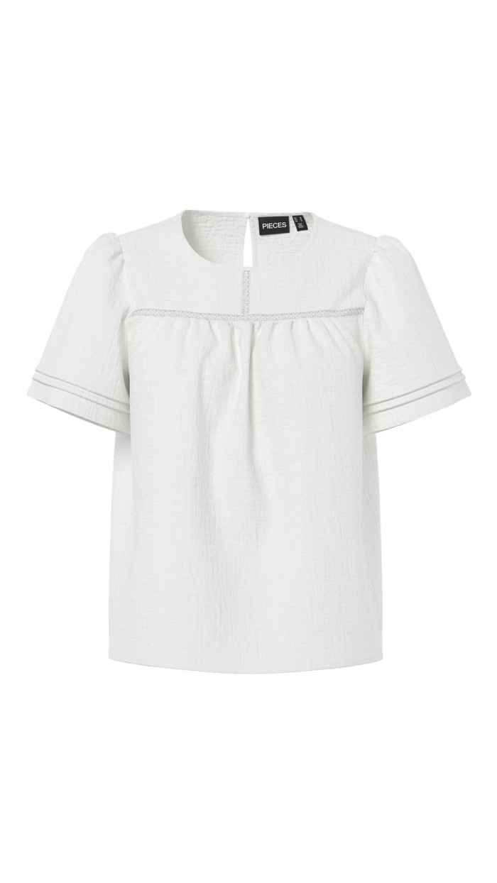 BLUSA BLANCA CON RIBETE EN HILO MANGA CORTA