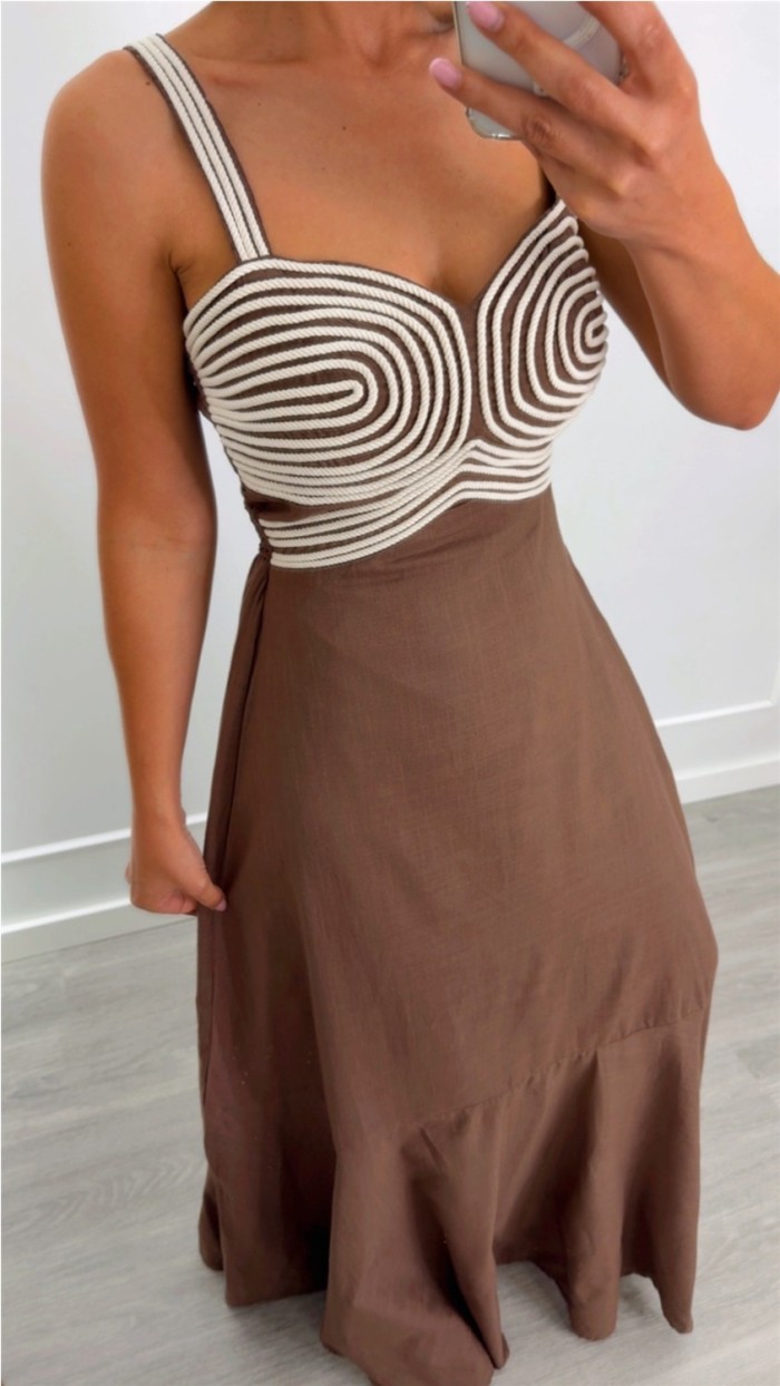VESTIDO TIRAS  MARRÓN CHOCO ESCOTE DETALLE BEIGE