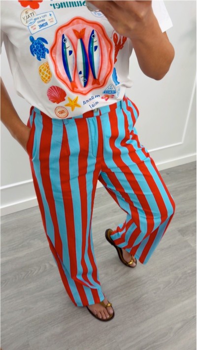 PANTALÓN ROJO RAYAS AZUL TELA