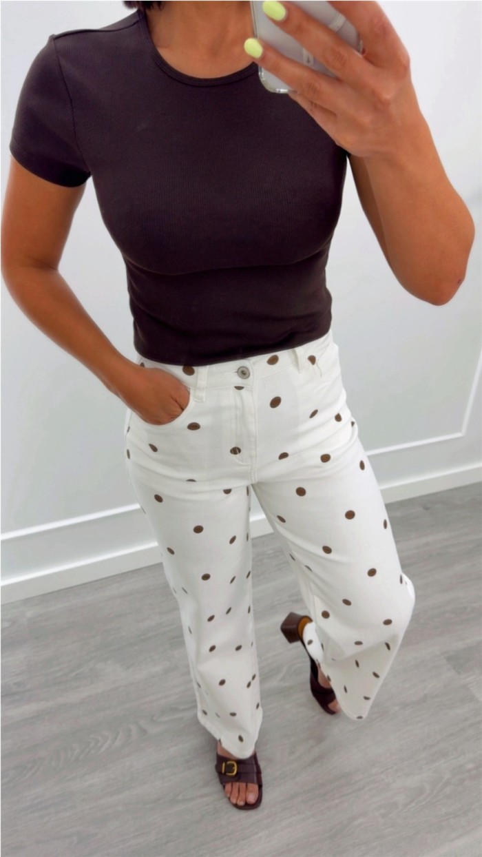 PANTALÓN TOPITOS FONDO BLANCO TOPOS MARRÓN CHOCO
