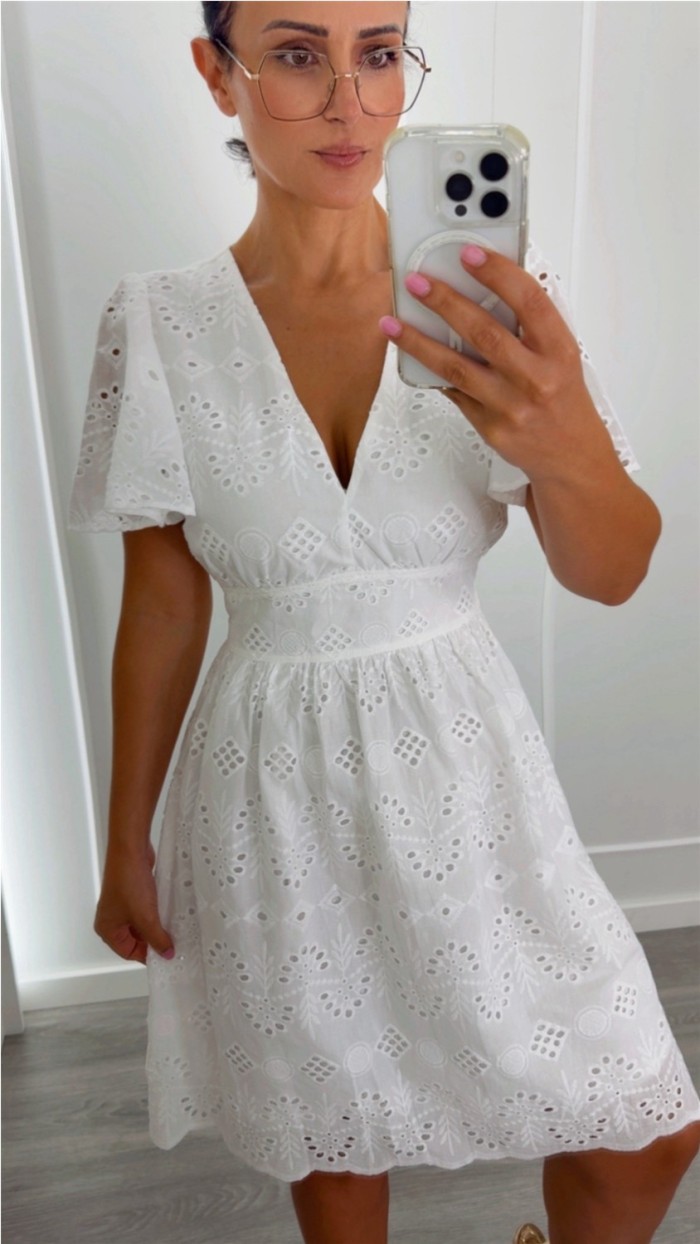 VESTIDO CORTO BLANCO BORDADO SUIZO